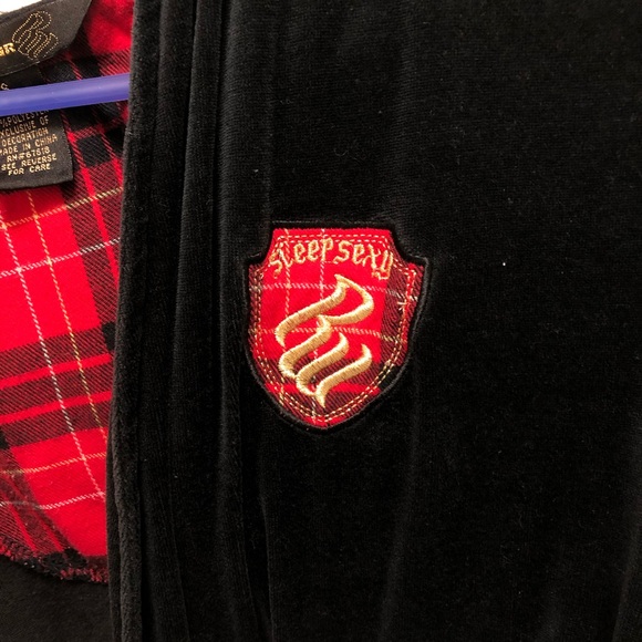 2/$40 Rocaware Robe - Picture 2 of 6